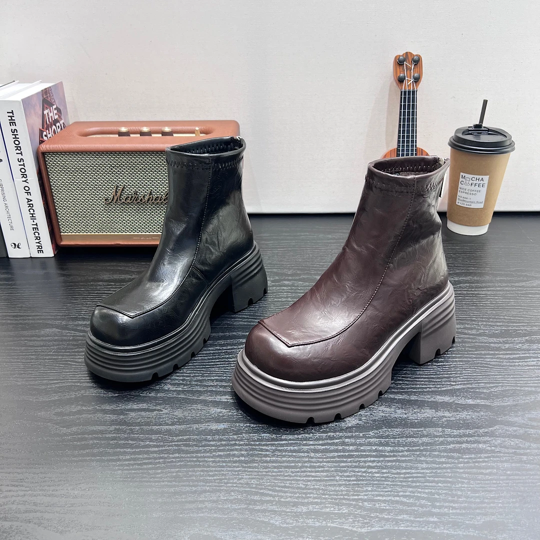 2025新款秋冬英伦风厚底增高女靴加绒保暖圆头轻便韩版时尚马丁靴