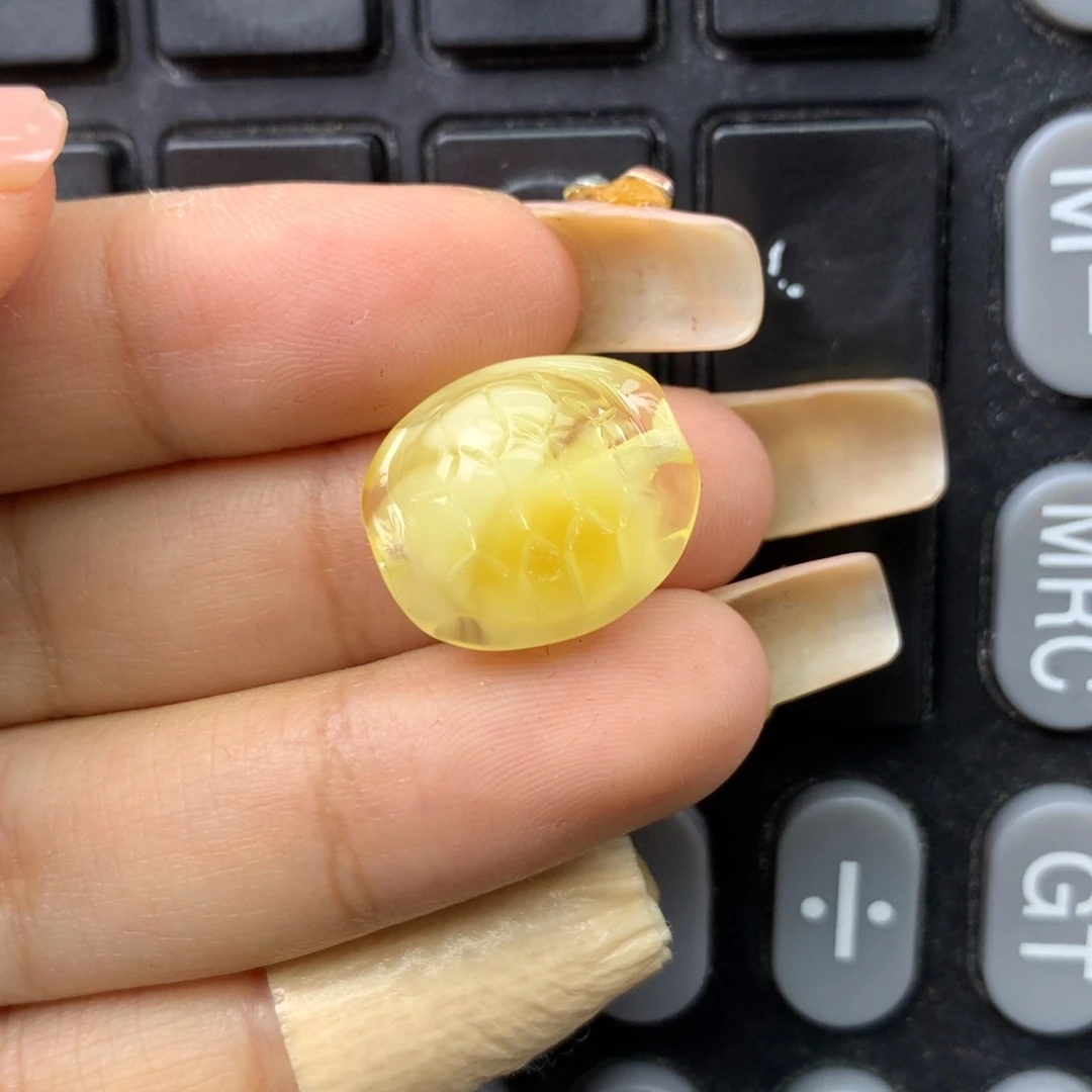 琥珀未镶嵌珠宝奇石