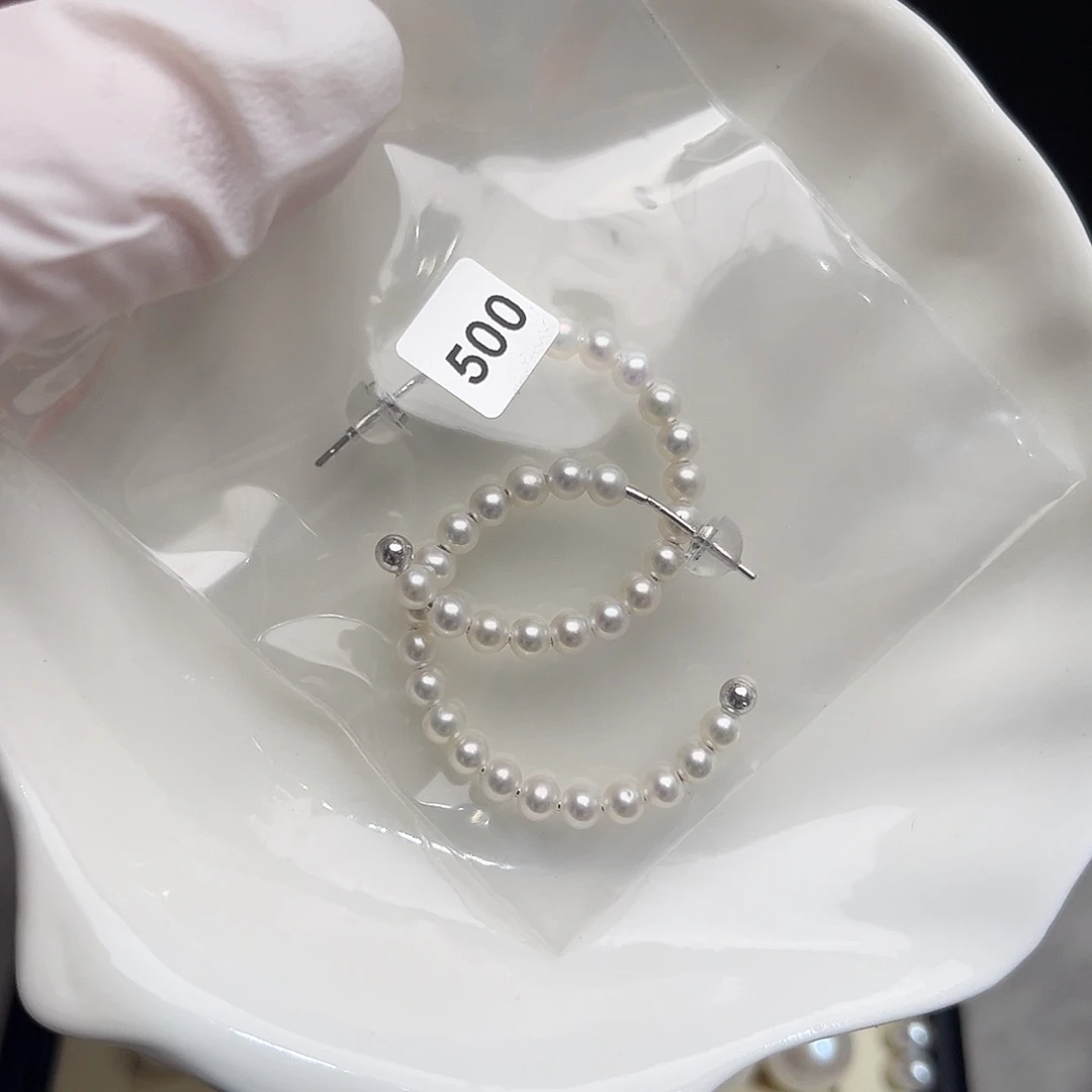 金***顺银S925镶嵌淡水珍珠耳饰