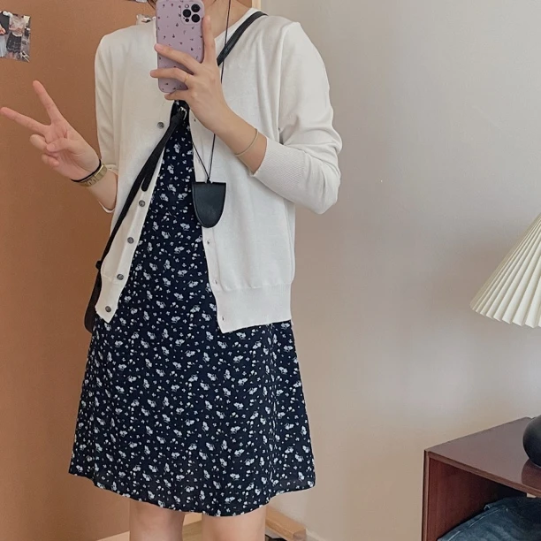 美芽 3月28日10:30am直播上新 【轻氧夏日】小清新碎花吊带连衣裙