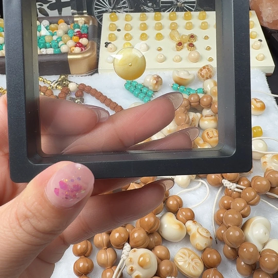 X***.猴头核桃吊坠黄黄