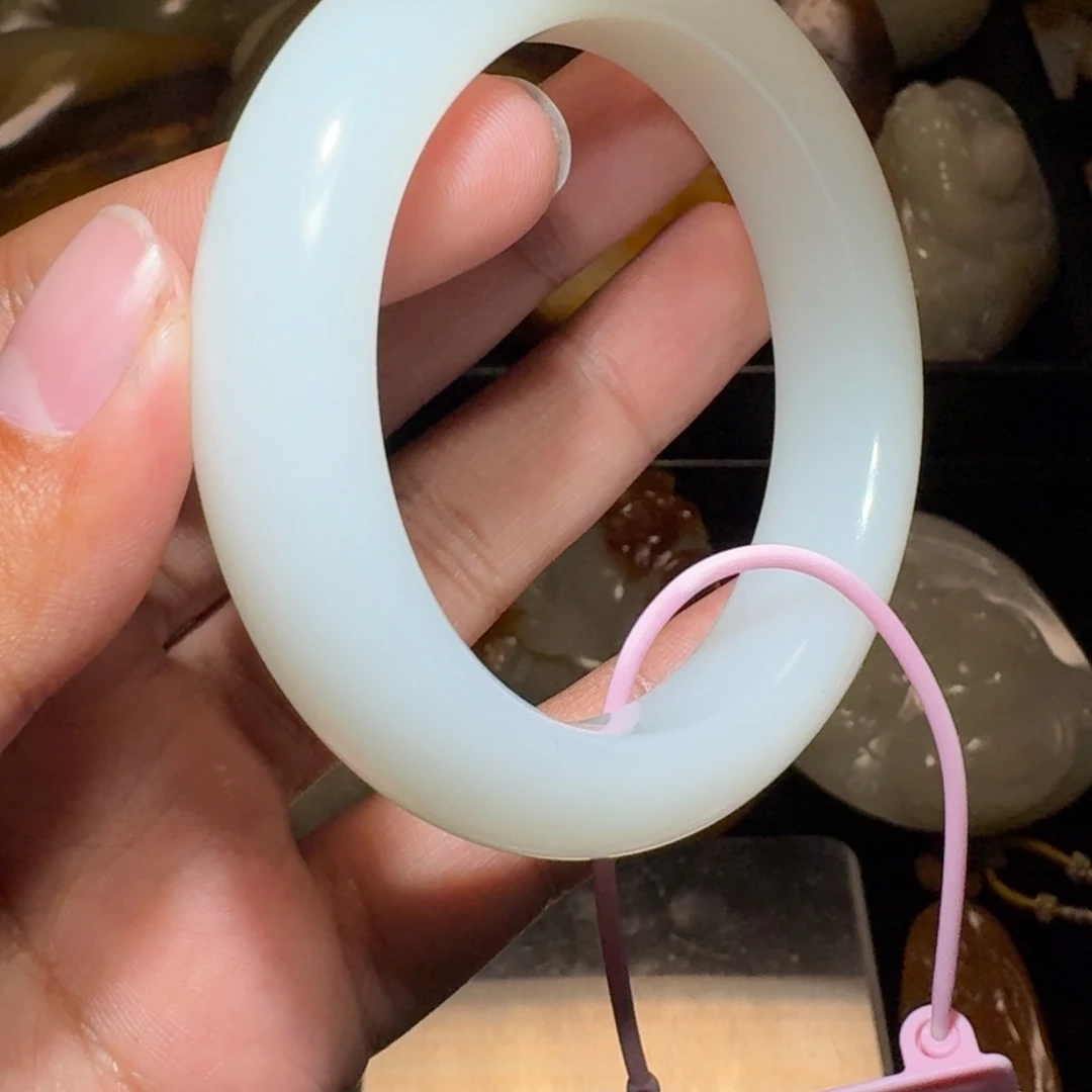 和田玉颈饰未镶嵌丽**品56.5