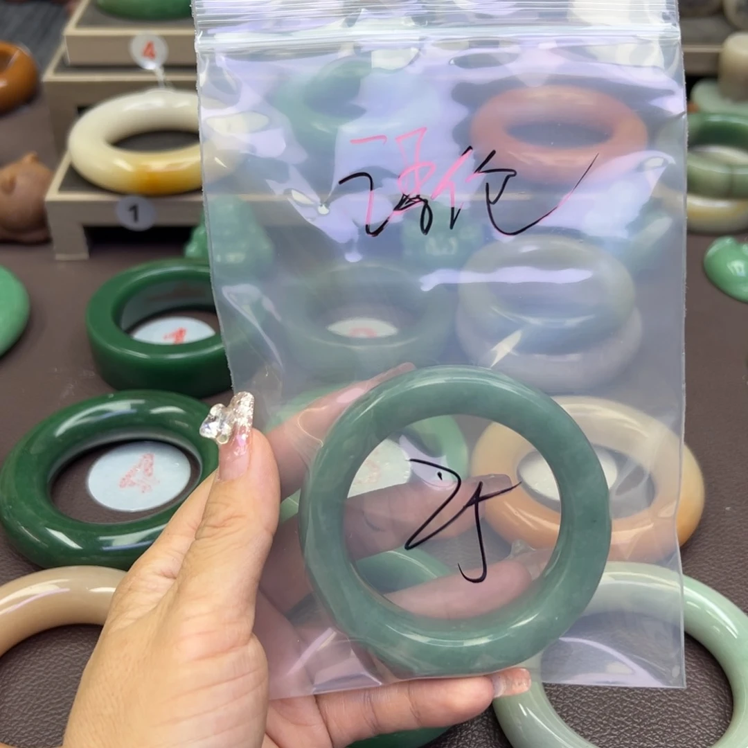 未镶嵌手镯石英岩玉语**次