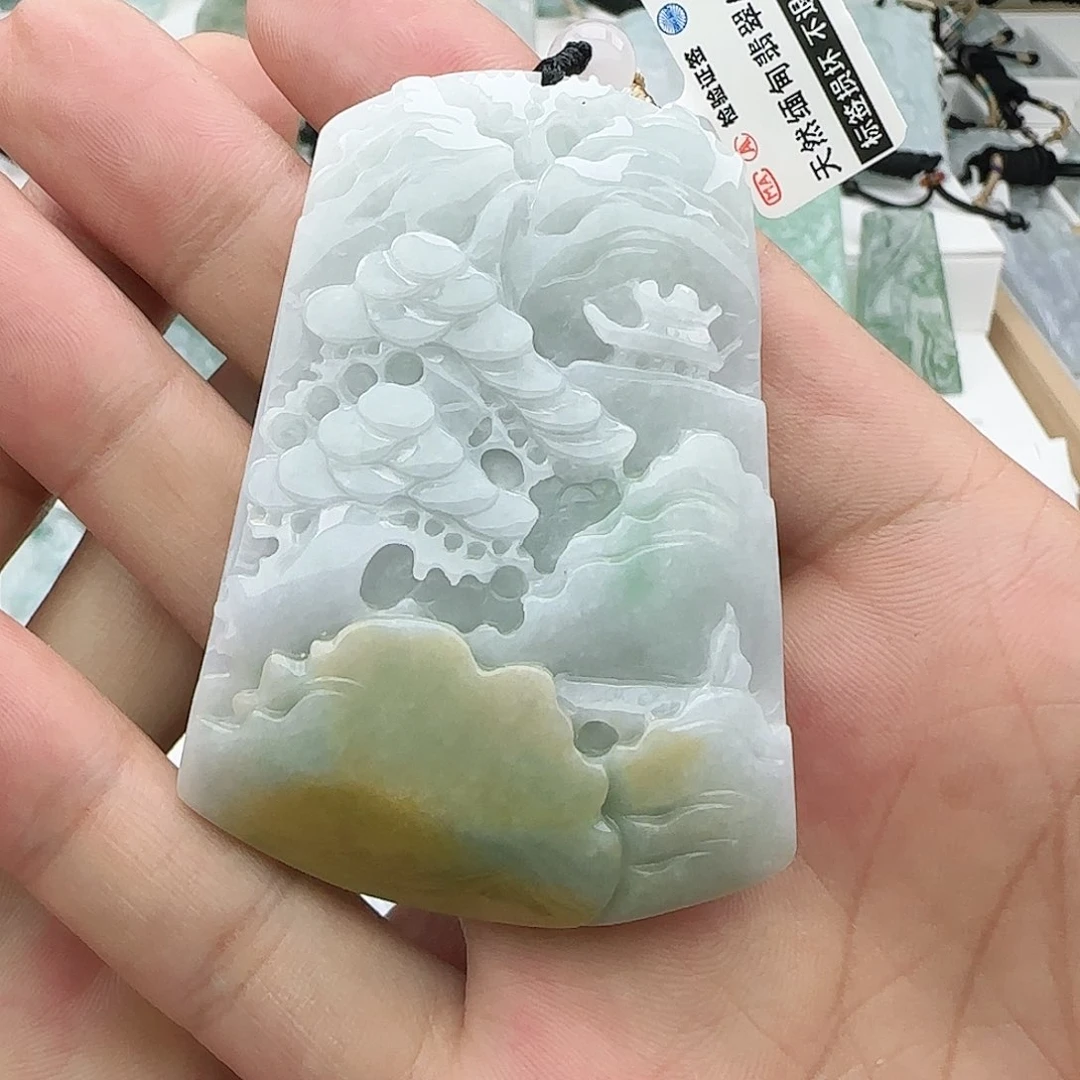 惜***）翡翠未镶嵌颈饰翡翠