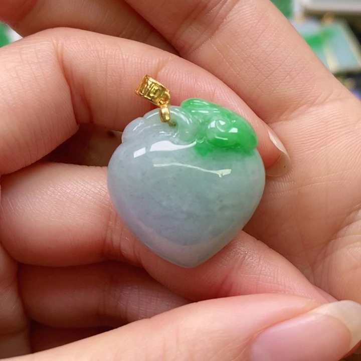 翡翠颈饰未镶嵌吊坠