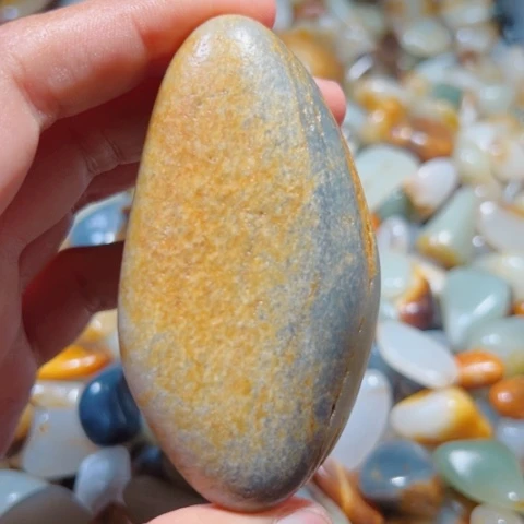 和田玉未镶嵌珠宝奇石110克