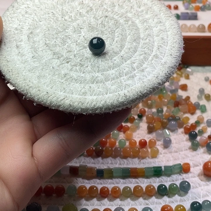 翡翠散珠未镶嵌定制翡翠卡9.8