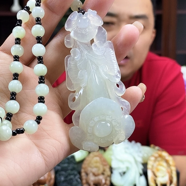 蛇纹石玉吊坠未镶嵌