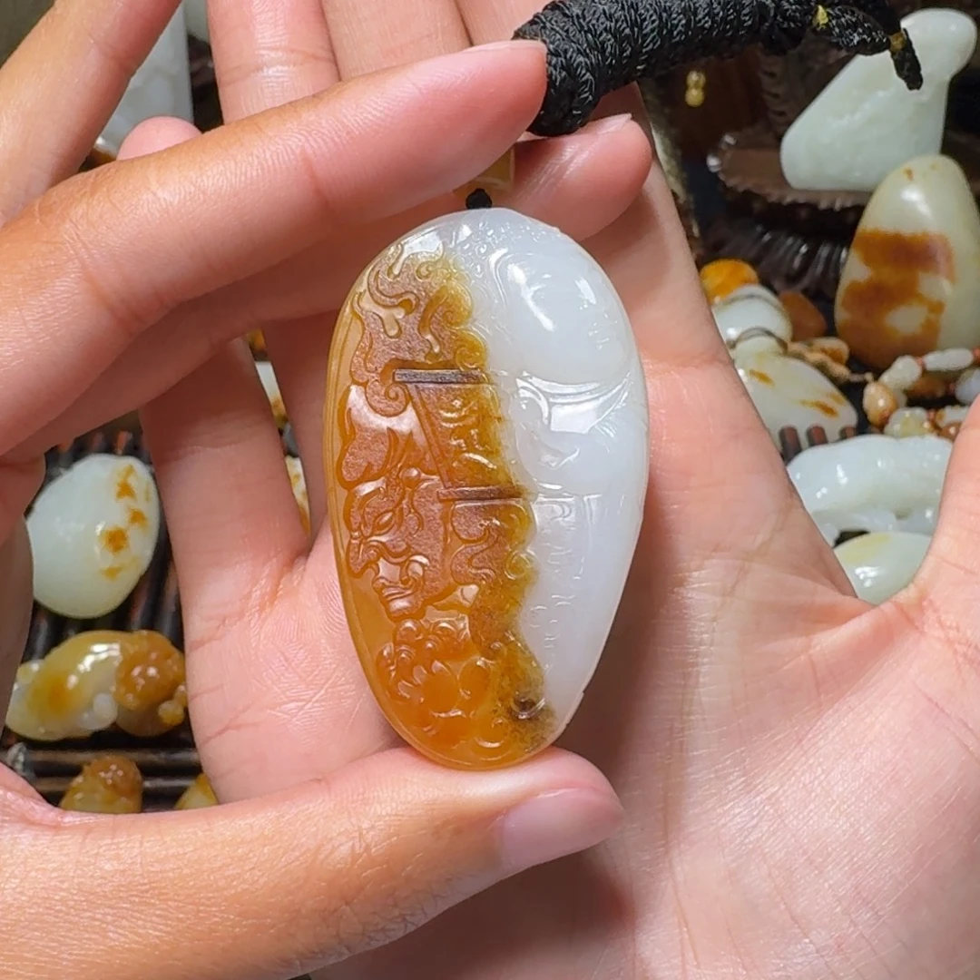 R***V和田玉未镶嵌颈饰一念之间