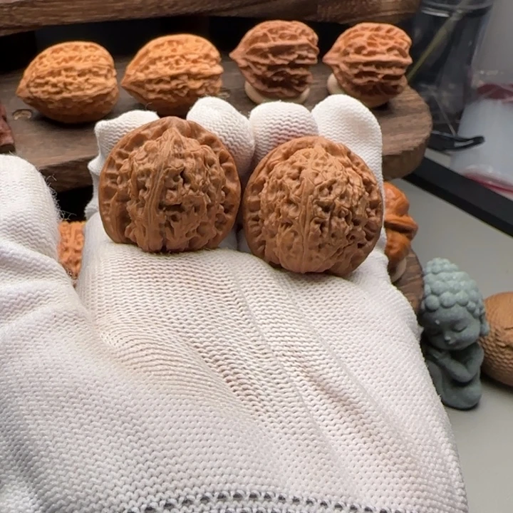 吊坠文玩核桃32尺寸白狮子