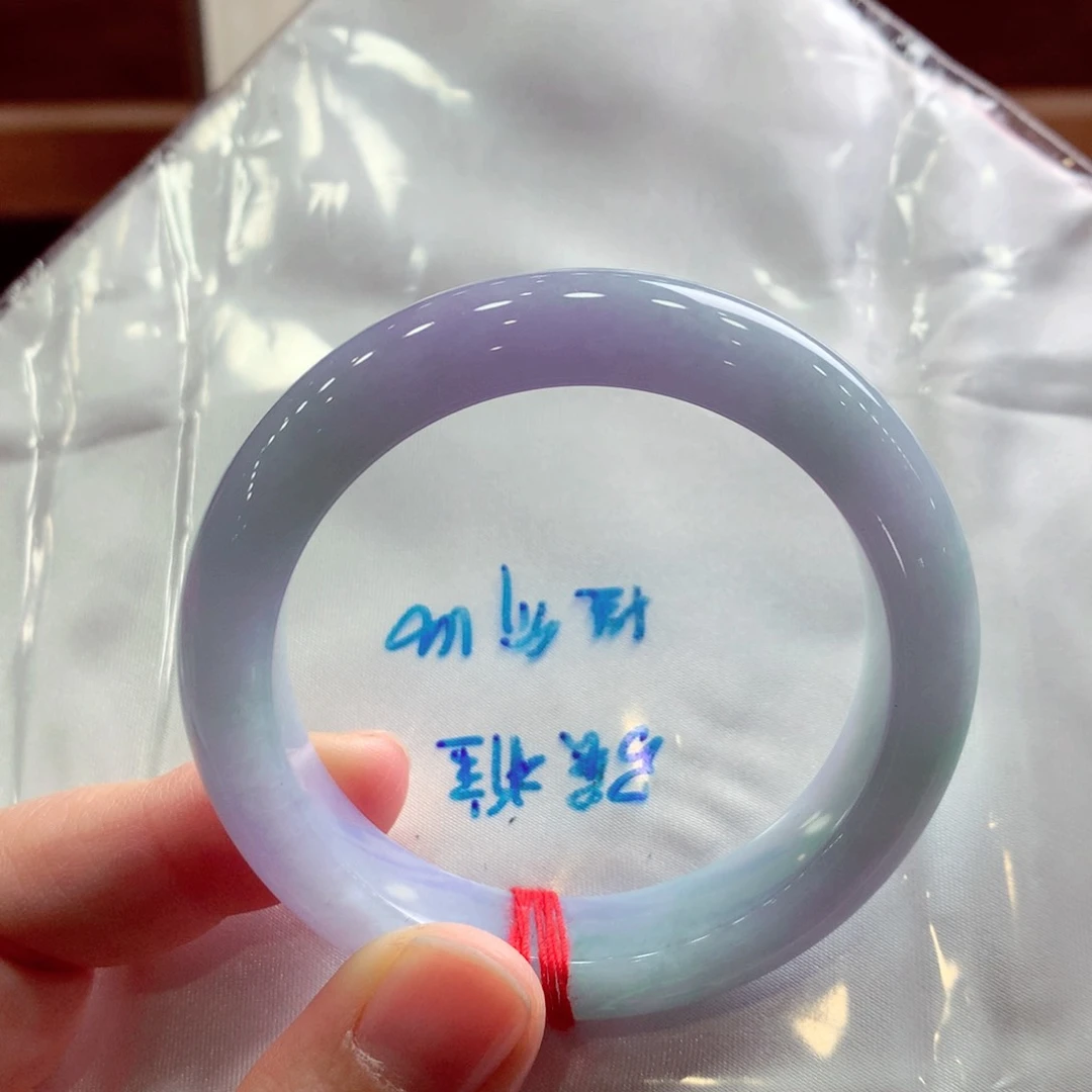 翡翠手镯未镶嵌天然翡翠