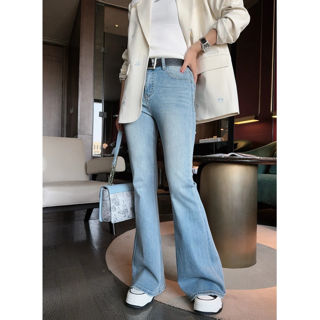 2025早春新款高腰显瘦弹力微喇裤牛仔长裤女修身显瘦百搭喇叭裤潮