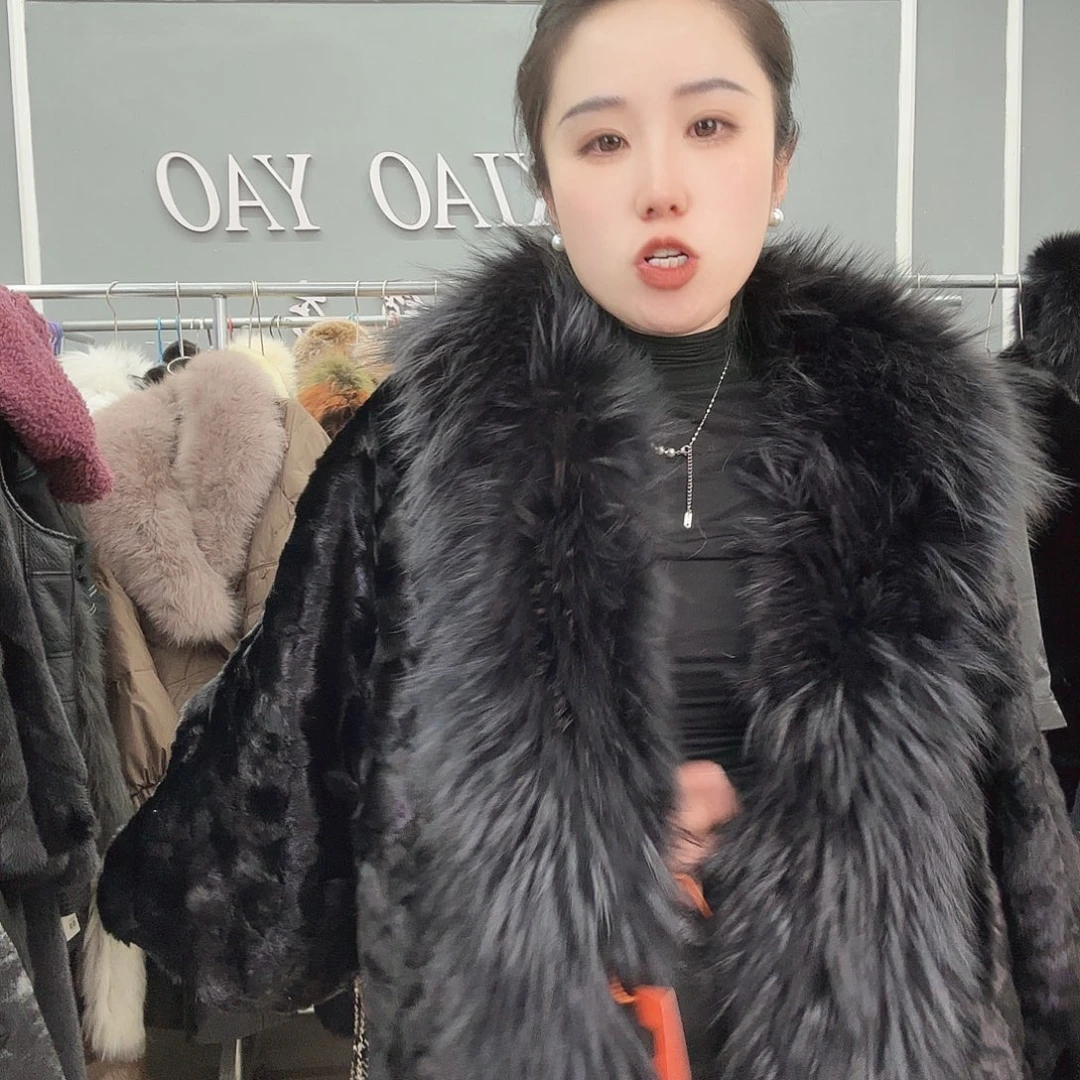 姚小妖家高端皮草