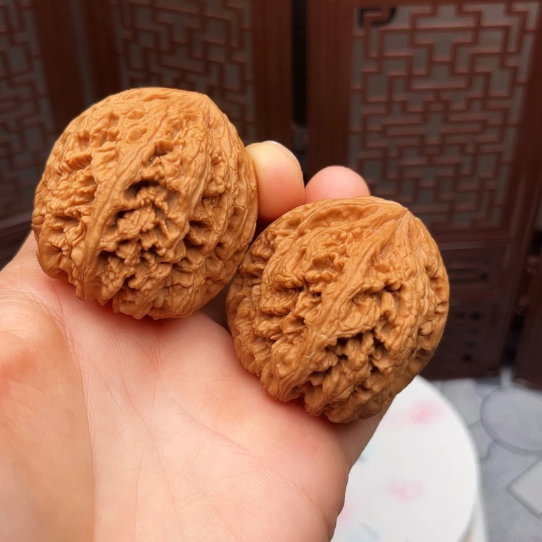 文玩核桃吊坠粗筋