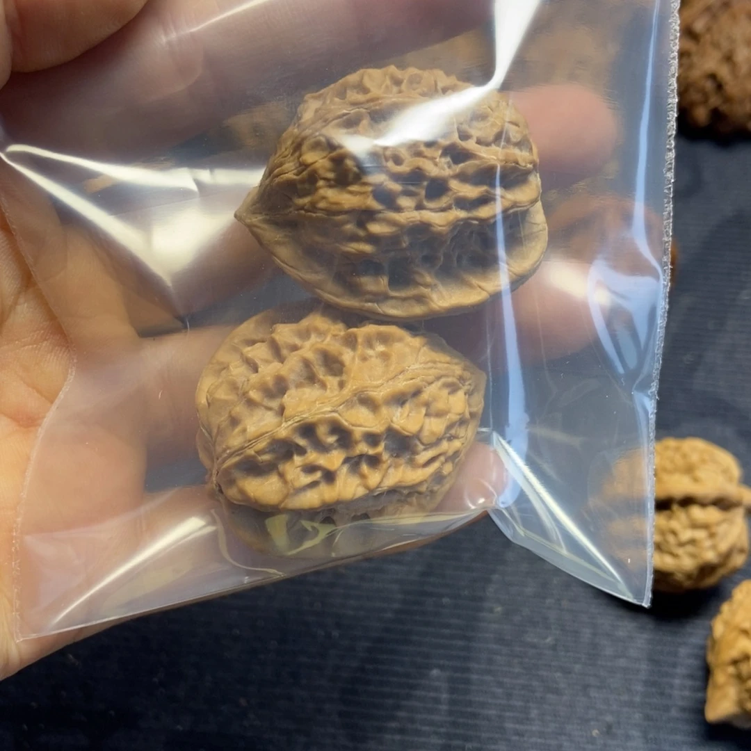 默***默吊坠文玩核桃鸡心34