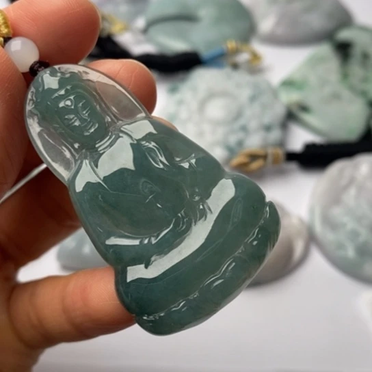 翡翠未镶嵌挂件翡翠