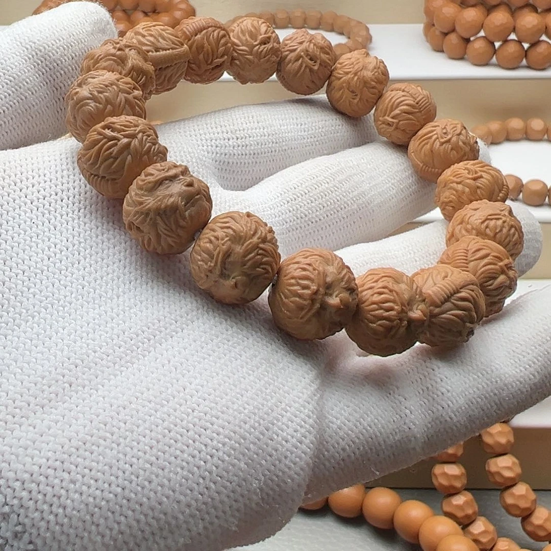 猴头核桃吊坠杨*楠大圣