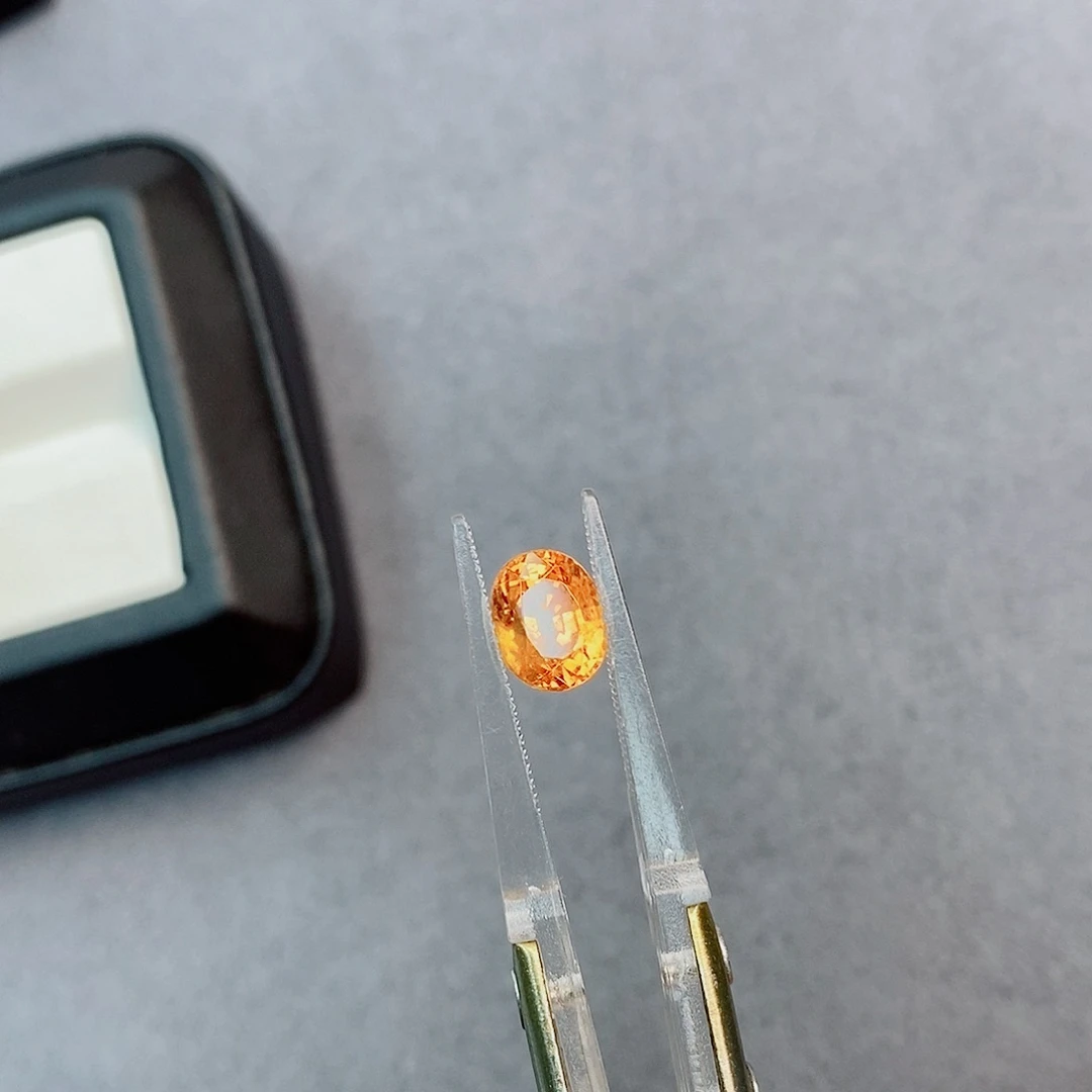 未镶嵌珠宝半成品石榴石（芬达石）3.46ct