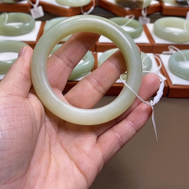 好***绵和田玉未镶嵌手镯