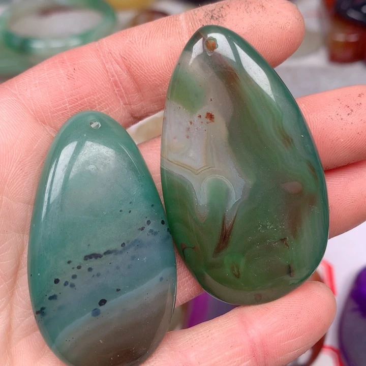 玛瑙/玉髓颈饰未镶嵌泈*