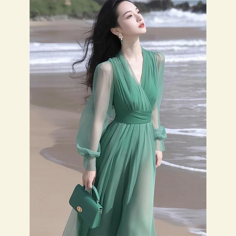 夏季轻奢高级感绿色雪纺连衣裙潮气质长袖法式修身收腰长款