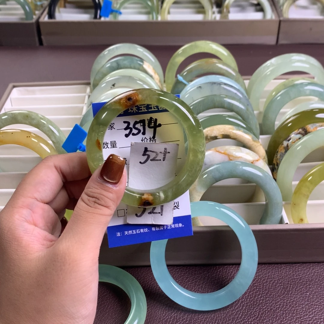 未镶嵌蛇纹石玉手镯3574