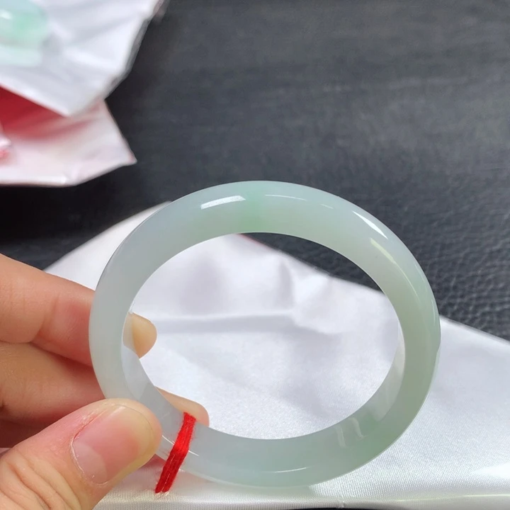 翡翠未镶嵌手镯53圈