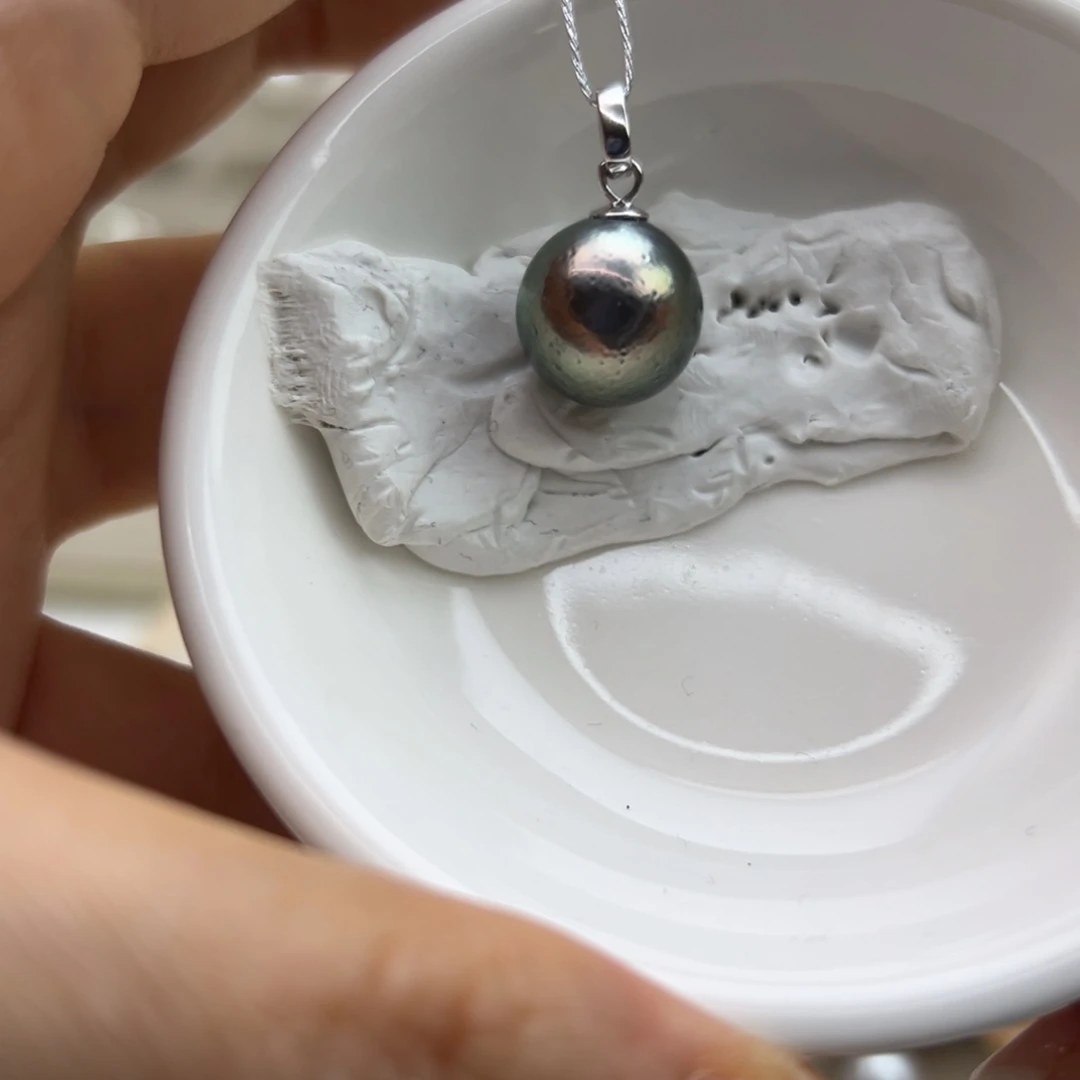 银S925镶嵌颈饰海水珍珠12.5mm近正圆炫绿瓜子扣