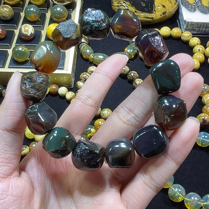 琥珀未镶嵌裸石原皮特色手串