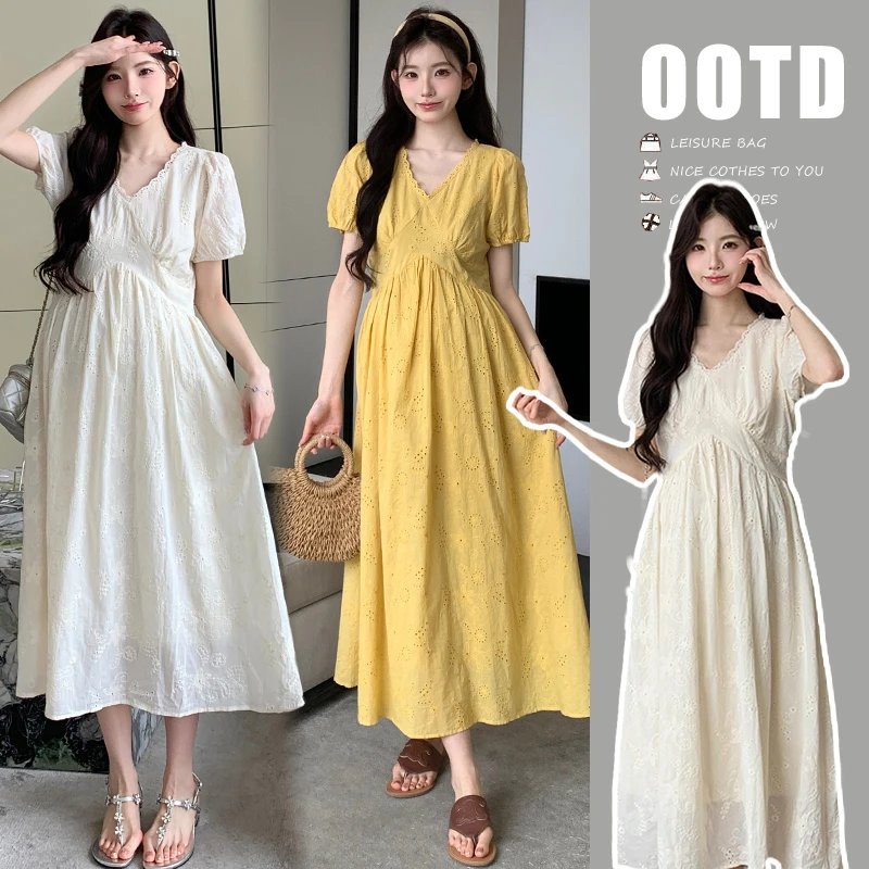 【嗒嗒】气质法式2025夏季v领镂空刺绣显瘦孕妇连衣裙时尚仙女薄款