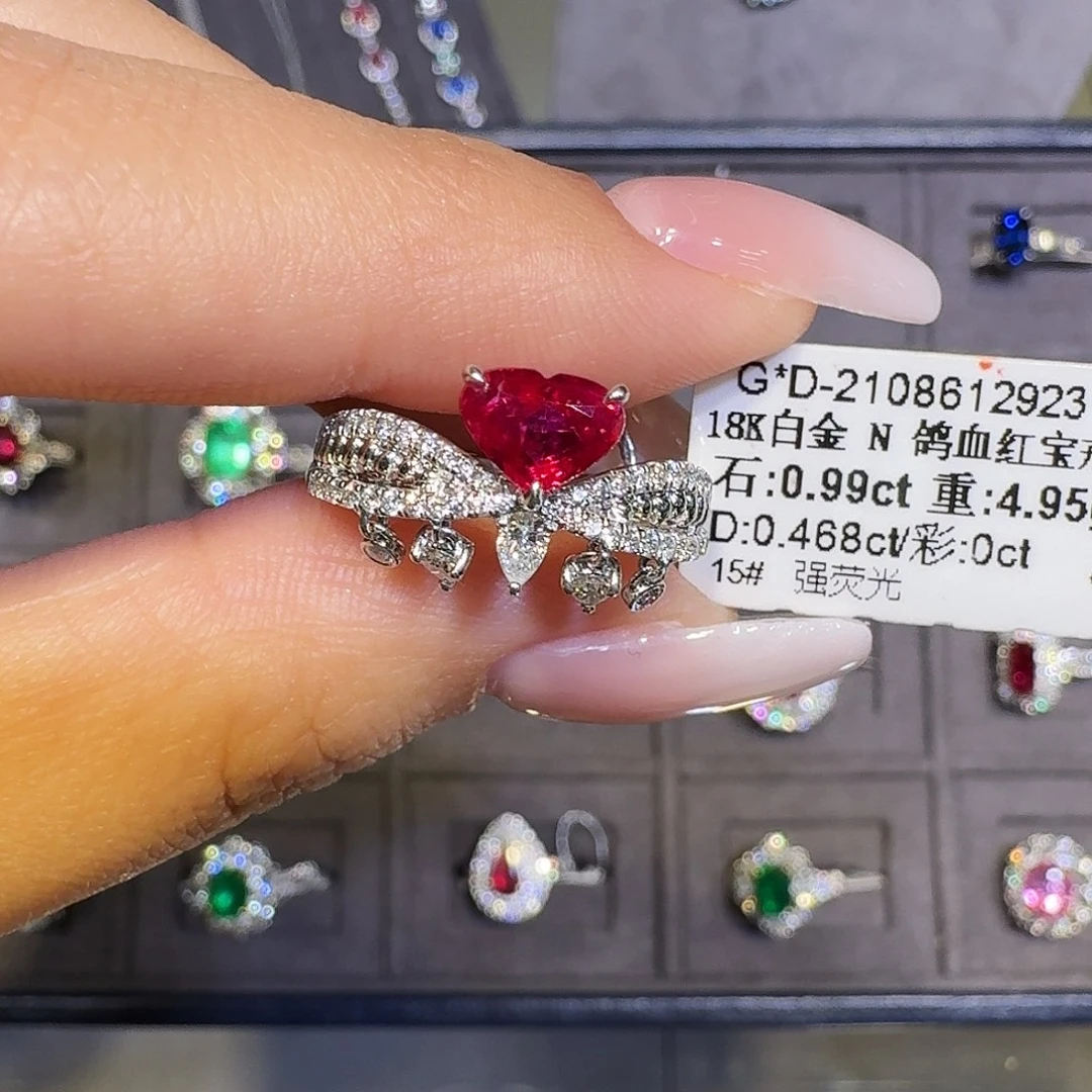 戒指18K金镶嵌红宝石0.99