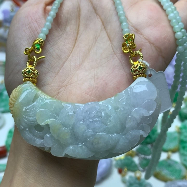 颈饰未镶嵌翡翠 翡翠