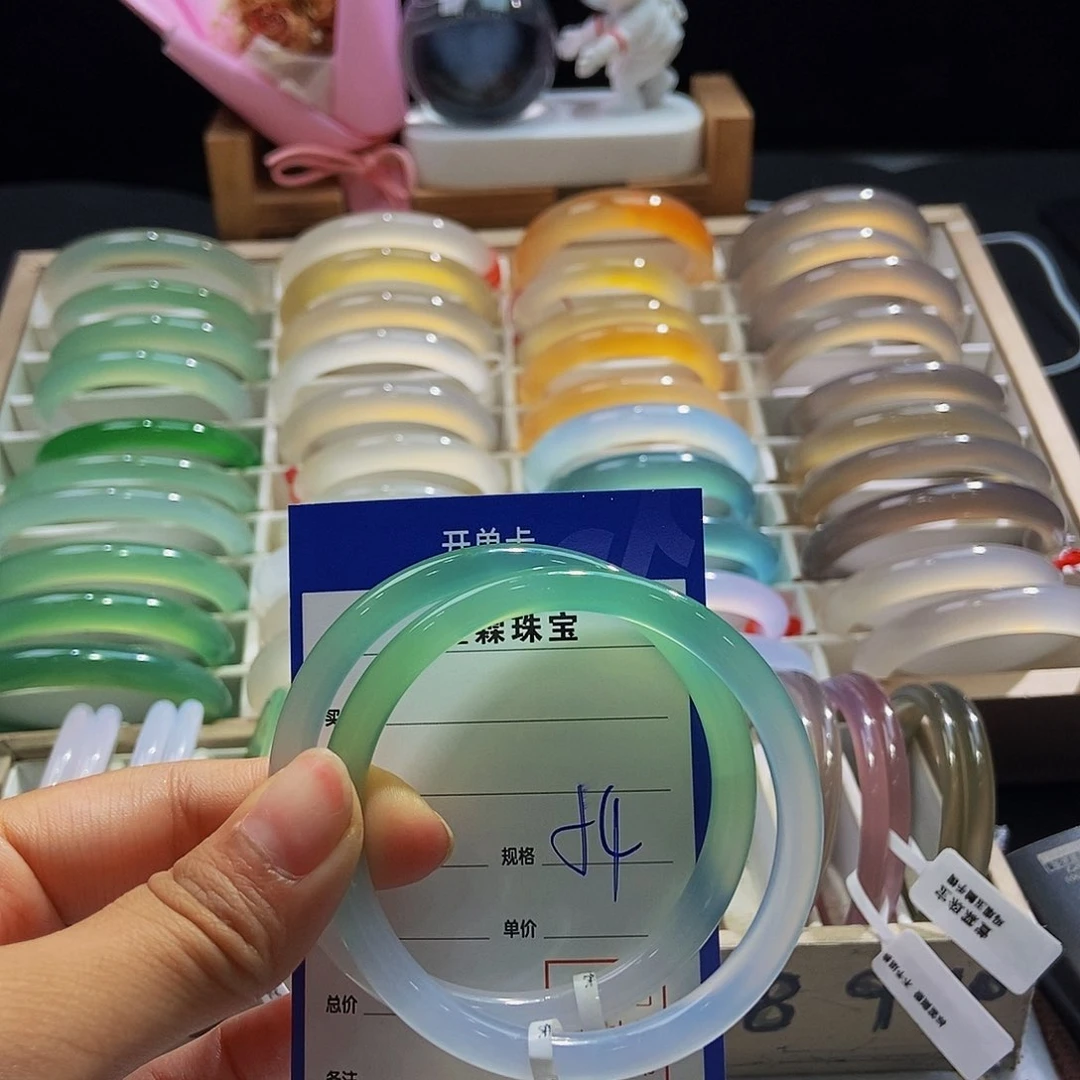 玛瑙/玉髓手镯未镶嵌