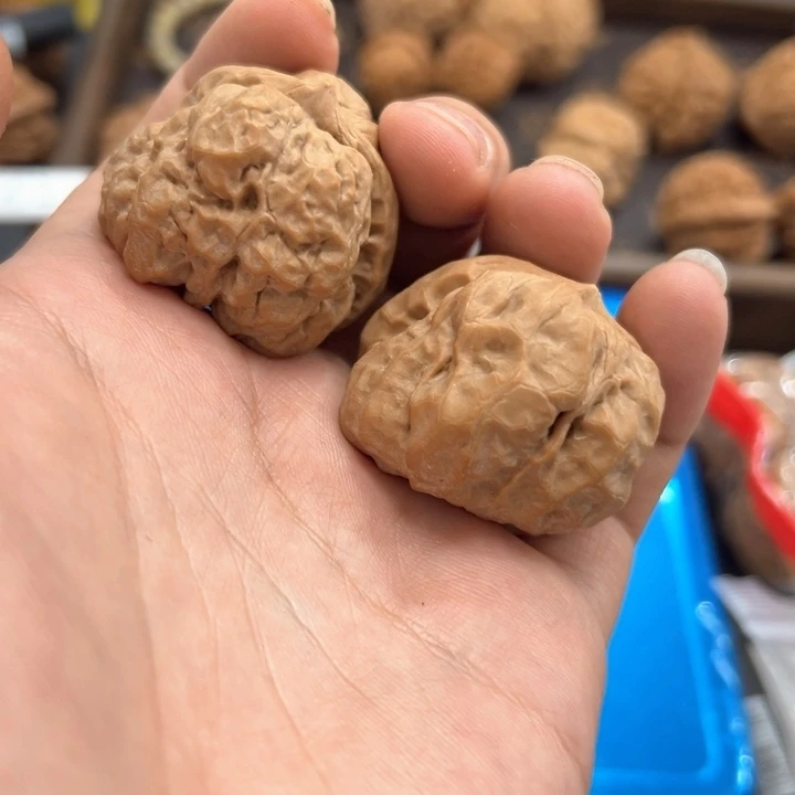 斩***.文玩核桃吊坠蛤摸头蛤摸头核桃