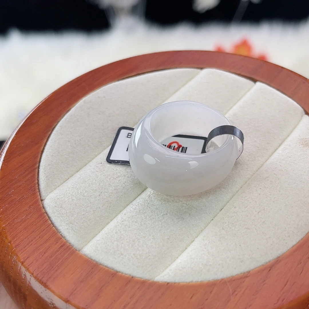 和田玉未镶嵌戒指l43。粉紫馒头。17.7。不退换