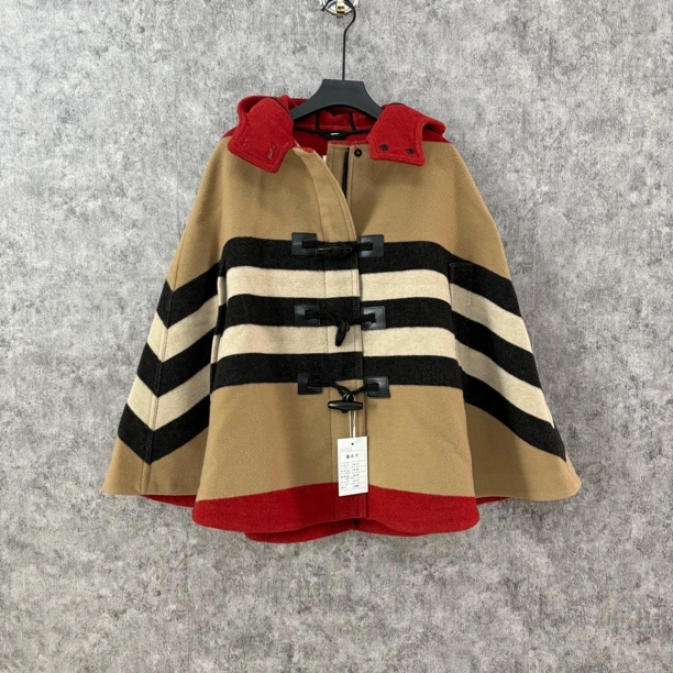 95新 BURBERRY/博柏利 Burberry格纹披肩款外套