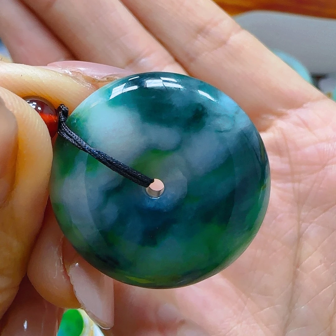 翡翠颈饰未镶嵌翡翠150