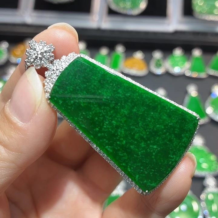 翡翠18K金镶嵌吊坠(不含链)翡翠