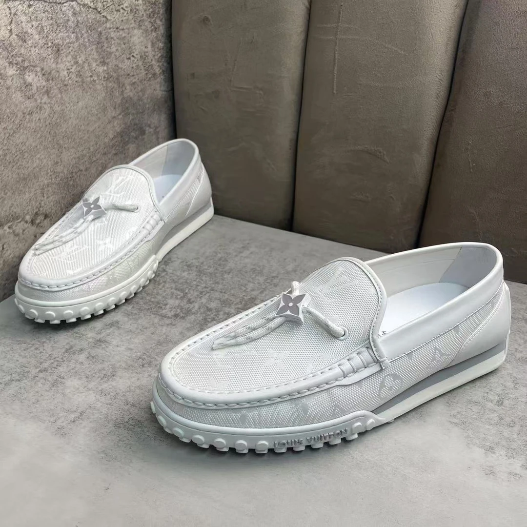 全新未使用 LouisVuitton/路易威登 白色皮革蝴蝶结豆豆鞋/39.5码