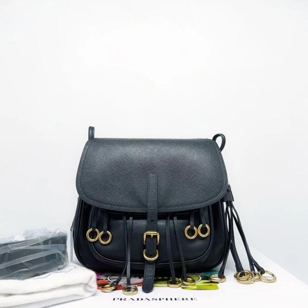 普拉达/包包/25*20/C216381735