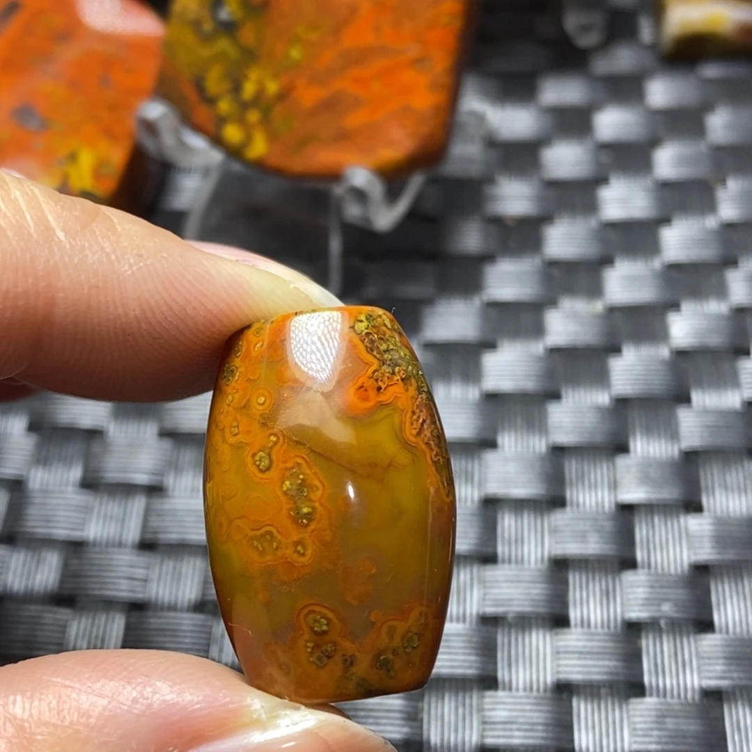 玛瑙/玉髓挂件未镶嵌宝*