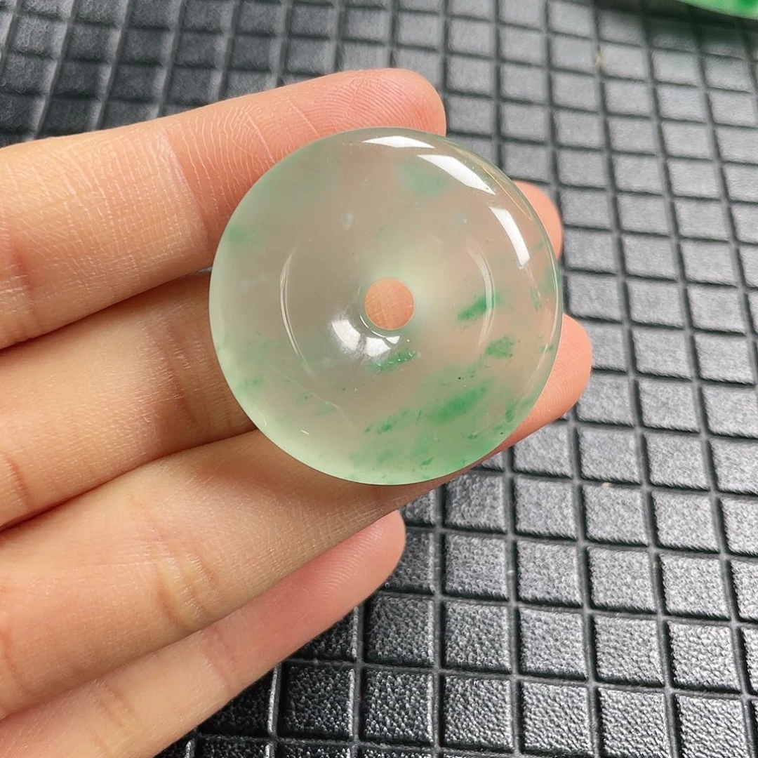 石英质玉挂件未镶嵌