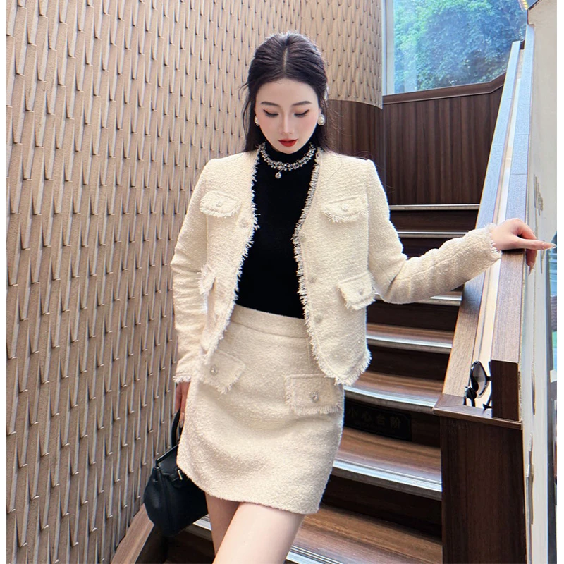 鹅绒冬款小香风名媛气质显瘦2025年新款设计师定制小香套装加厚