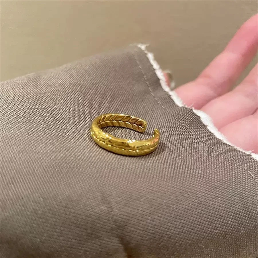 铜合金合成锆石戒指 Bujra百搭金色素款活口气质指环首饰可调节