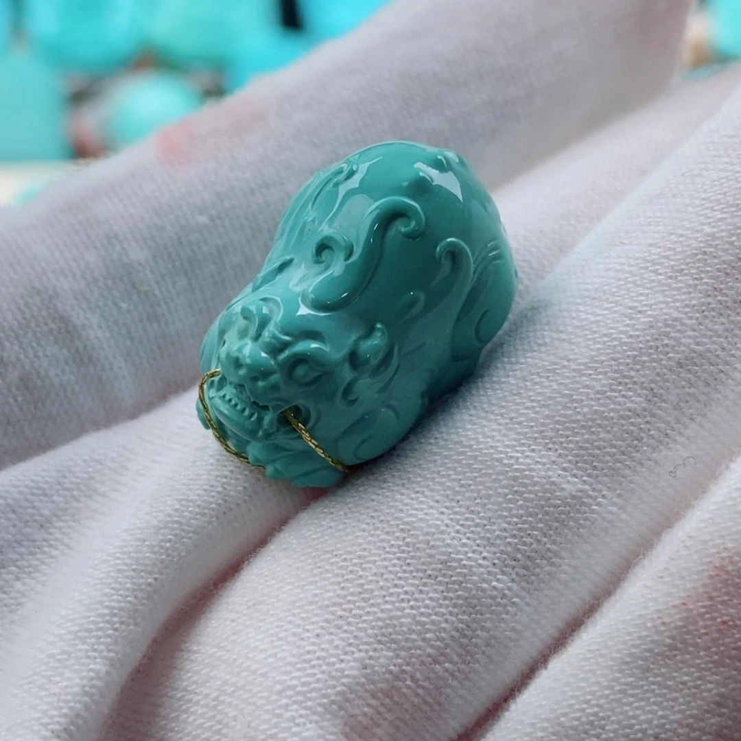 绿松石配饰未镶嵌