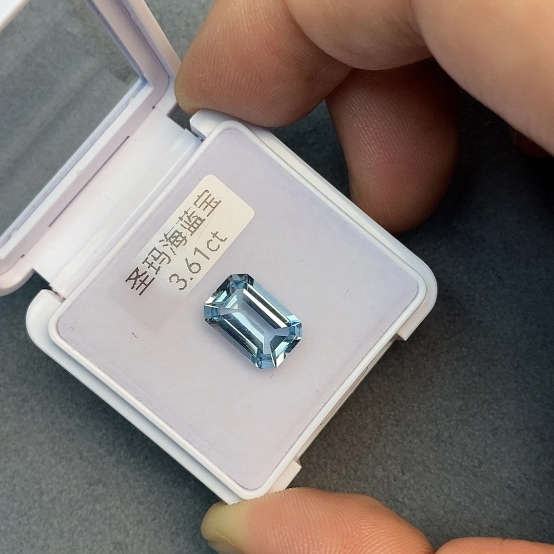 海蓝宝石笔搁未镶嵌3.6ct 圣玛利亚