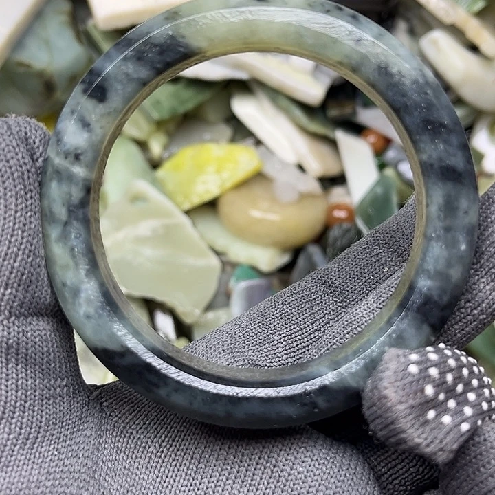 未镶嵌手镯和田玉62有裂