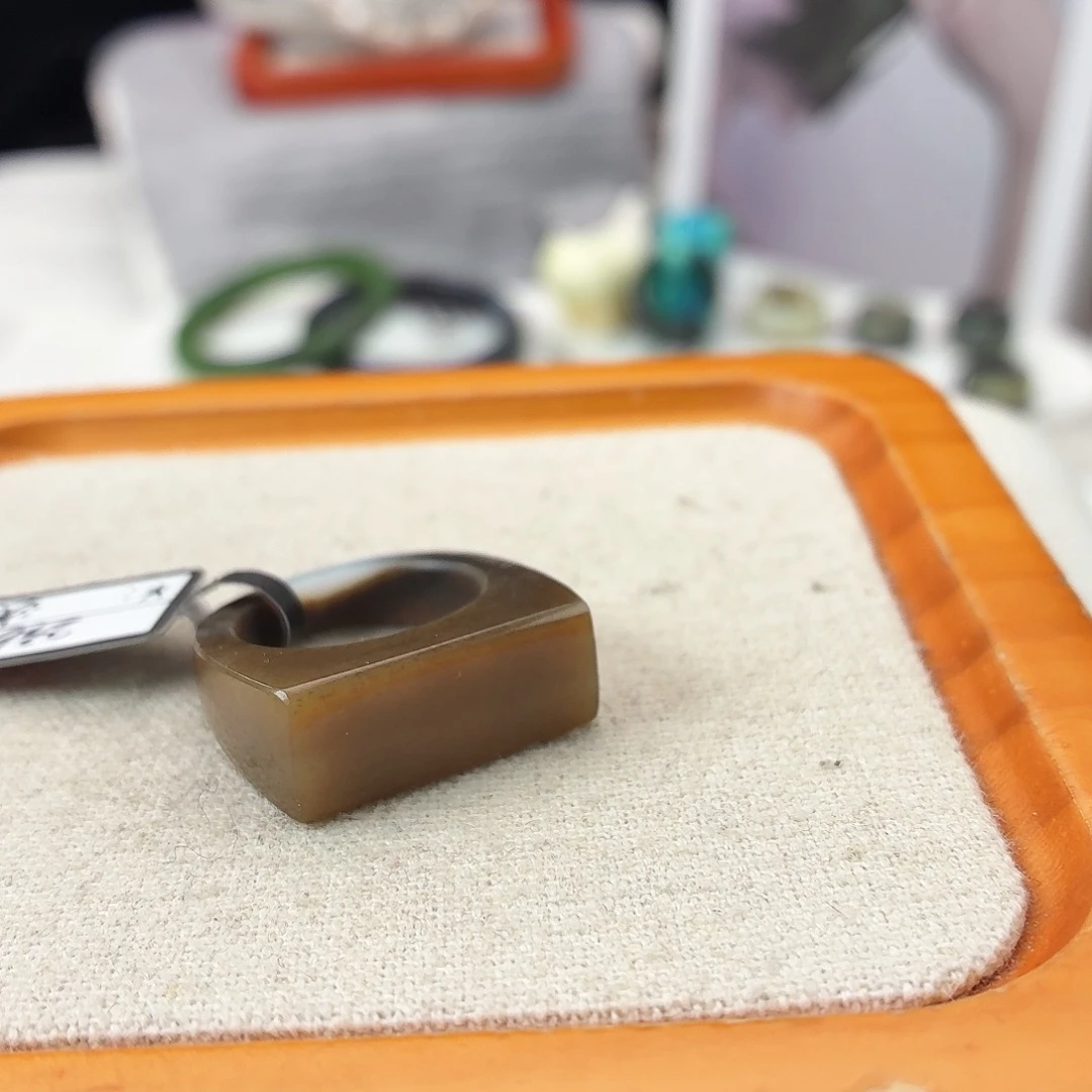 和田玉未镶嵌戒指c115糖色马鞍18.1不退换