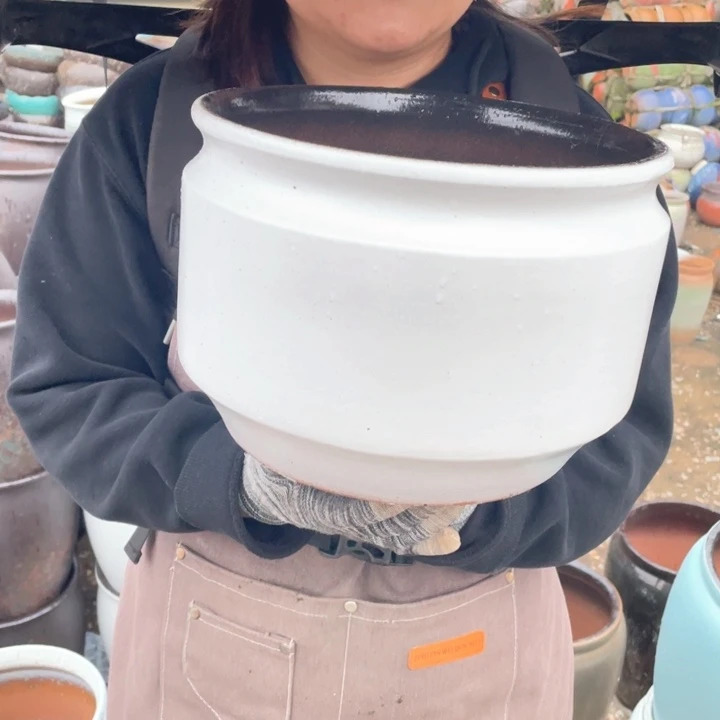 花盆紫砂口25高18瑕疵瑕疵