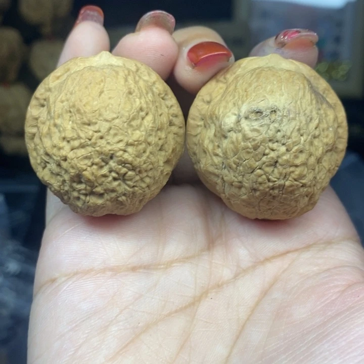 文玩核桃吊坠31微瑕花好月圆